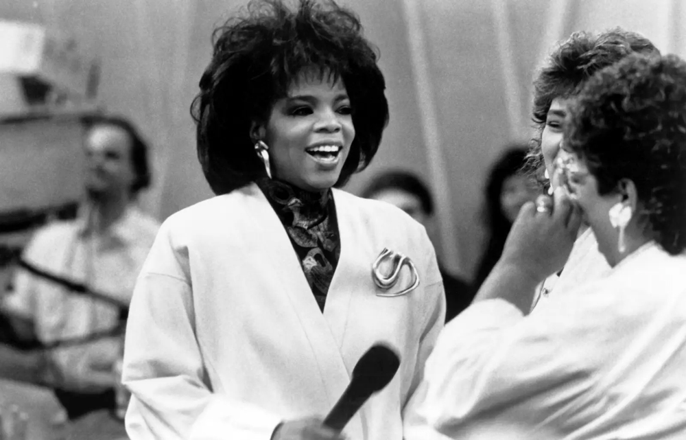 Oprah Winfrey no The Oprah Winfrey Show, em 1986. (Imagem: King World Productions / Everett Collection)