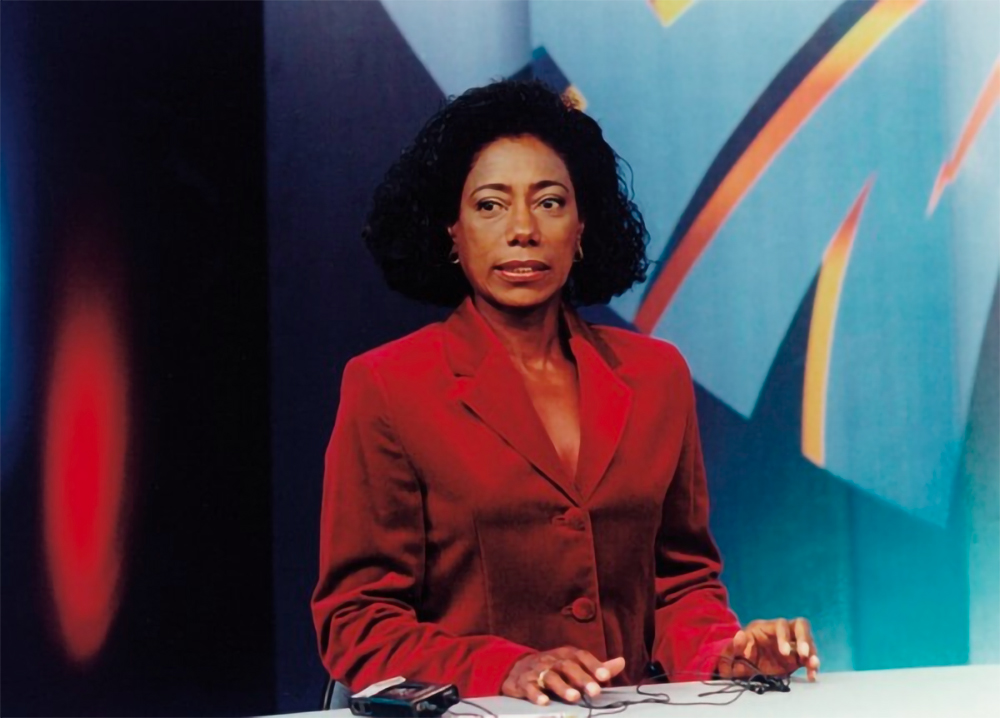 Gloria Maria na sua estreia no Jornal Nacional (Imagem: Globo)